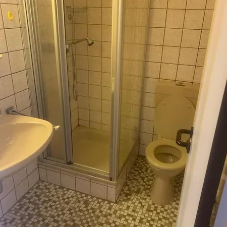 Хостел 1 Bett In Ehemaligem Fur Kurz Oder Lang