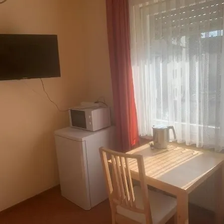 Хостел 1 Bett In Ehemaligem Fur Kurz Oder Lang